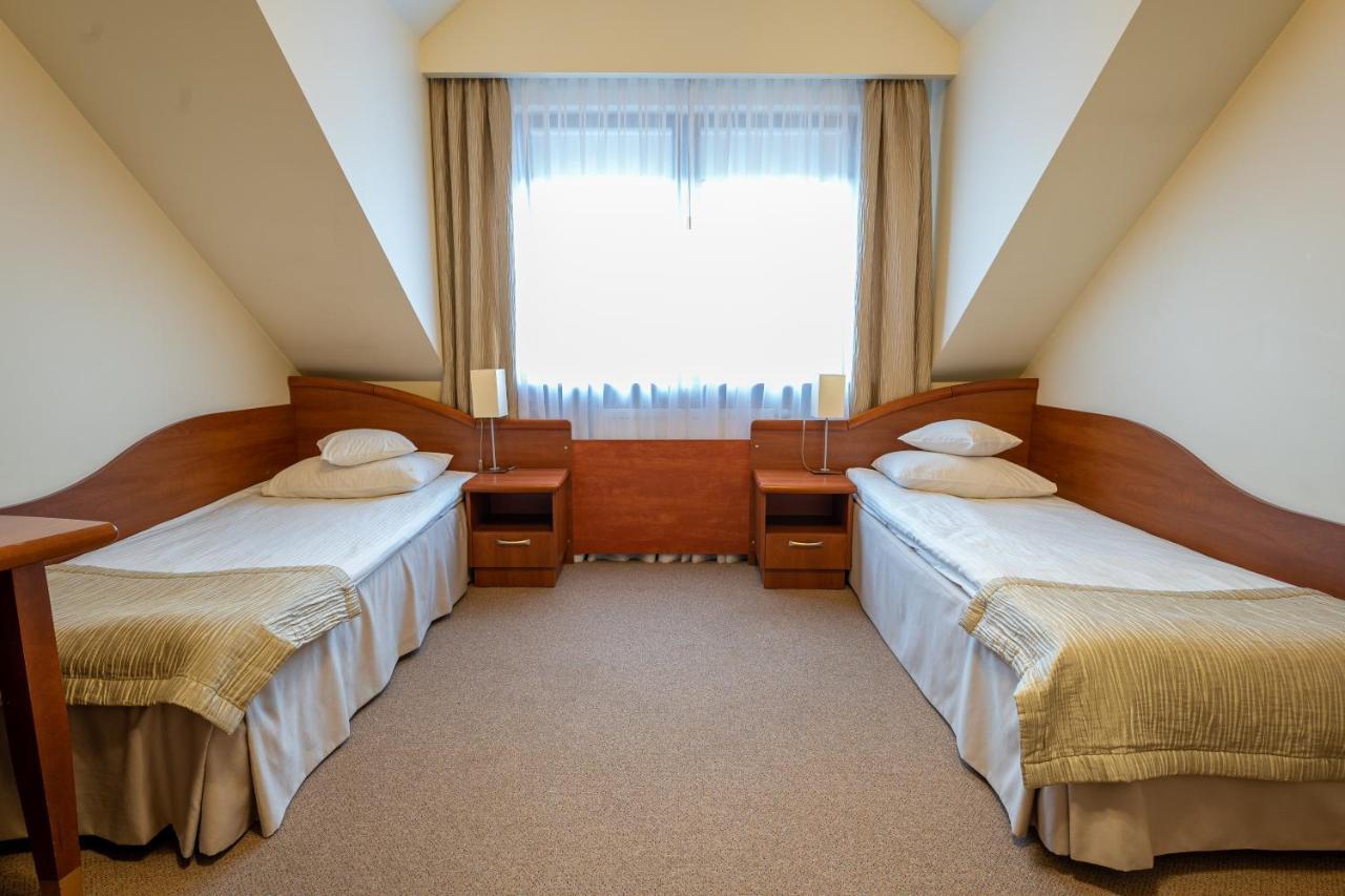 Hotel Szelcow เลสโก ภายนอก รูปภาพ
